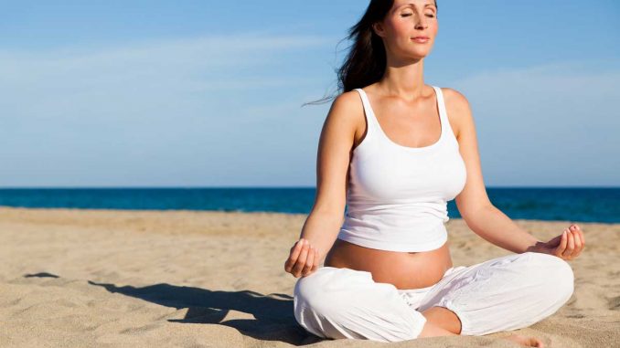 bai-tap-yoga-Một số bài tập thể dục nhẹ cho mẹ vừa sinh